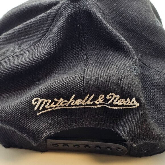 Chicago Bulls Mitchell & Ness Snapback Hat Black & Red Embroidered Bull Logo Sna - Picture 7 of 13